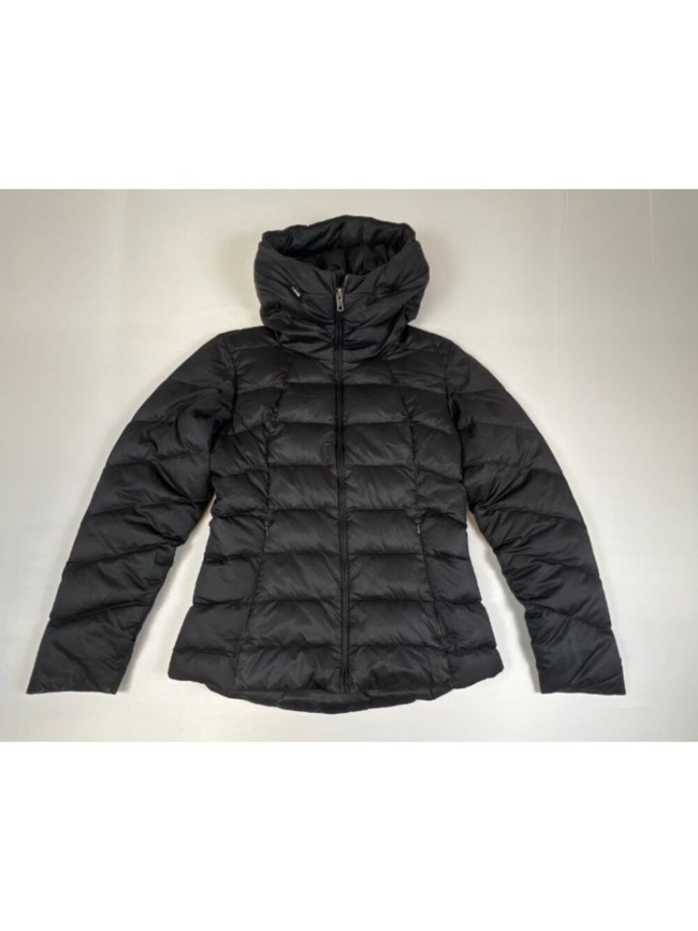 Patagonia Women's Down With It Jacket Small Black Quilted Down Hooded